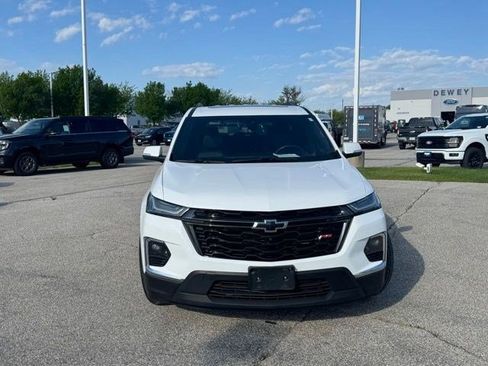 Used 2022 Chevrolet Traverse RS w/ LPO, Floor Liner Package AWD/4WD image 6