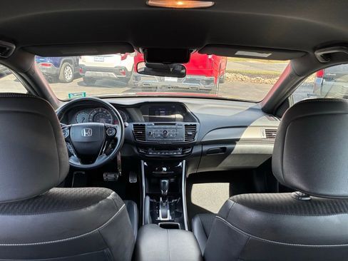 Used 2017 Honda Accord Sport image 15