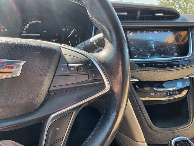Used 2018 Cadillac XT5 AWD image 20