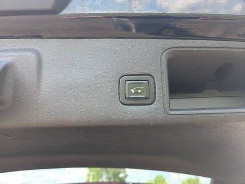Used 2018 GMC Terrain Denali w/ GMC Pro Grade Package AWD/4WD image 43