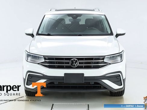 Used 2022 Volkswagen Tiguan SE w/ Panoramic Sunroof Package AWD/4WD image 16