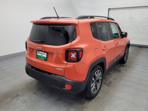 Used 2016 Jeep Renegade Latitude image 9