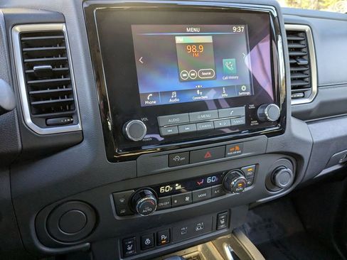 Used 2024 Nissan Frontier SV w/ SV Convenience Package image 19