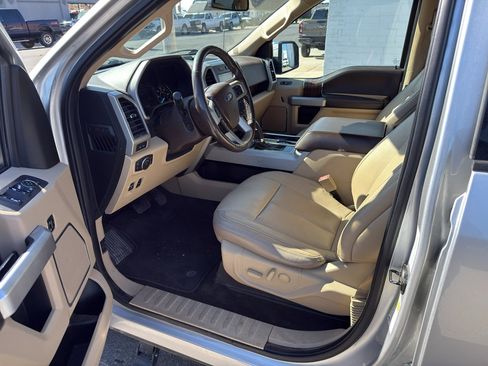 Used 2019 Ford F150 Lariat w/ Equipment Group 502A Luxury AWD/4WD image 5