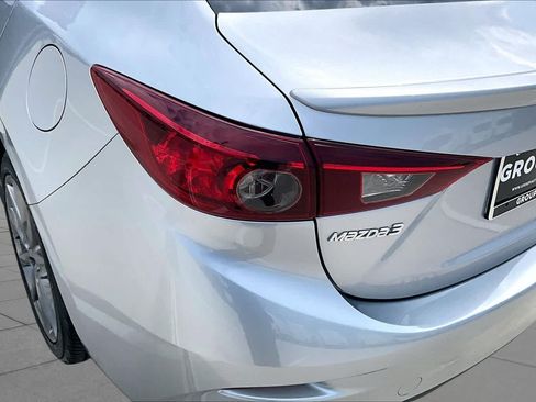 Used 2018 MAZDA MAZDA3 Touring FWD image 26
