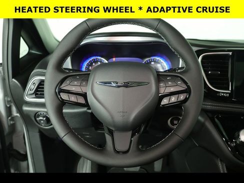 New 2026 Chrysler Pacifica Limited w/ S Appearance Package image 4