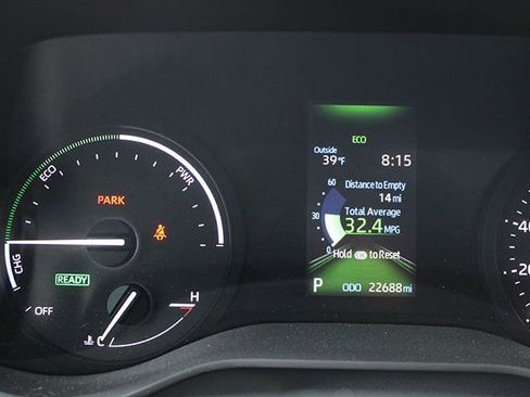 Used 2024 Toyota Sienna XLE image 10