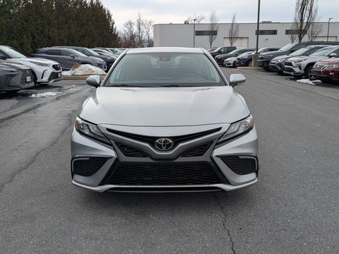 Used 2022 Toyota Camry XSE image 8