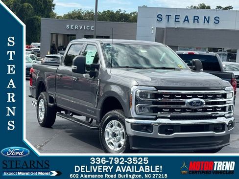 New 2026 Ford F250 XLT w/ XLT Premium Package AWD/4WD image 1
