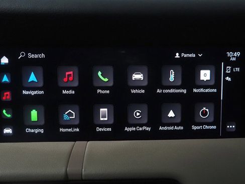 Used 2022 Porsche Taycan image 30