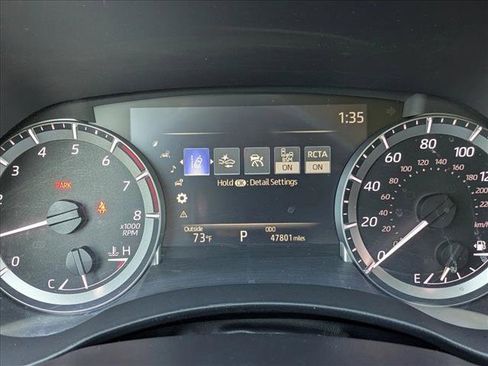 Used 2024 Toyota Highlander XLE image 11