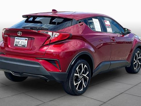 Used 2019 Toyota C-HR XLE FWD image 12
