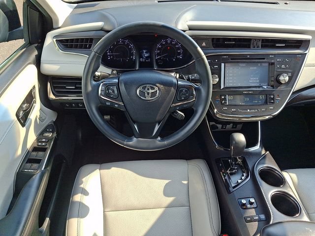 Used 2016 Toyota Avalon Limited w/ Toyota Safety Sense Package FWD image 12