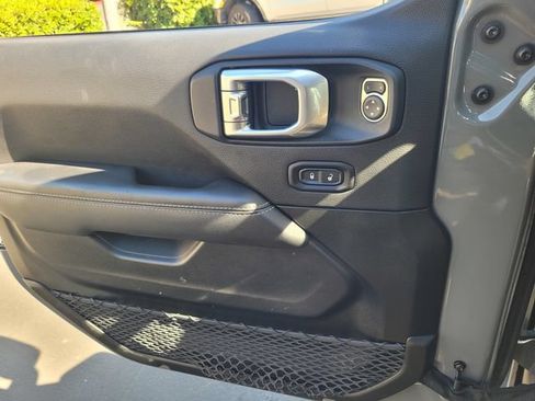 Used 2023 Jeep Wrangler Unlimited Sahara w/ Cold Weather Group AWD/4WD image 14