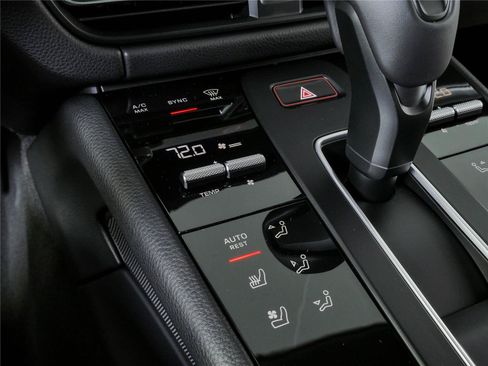 New 2026 Porsche Macan Electric AWD/4WD image 18