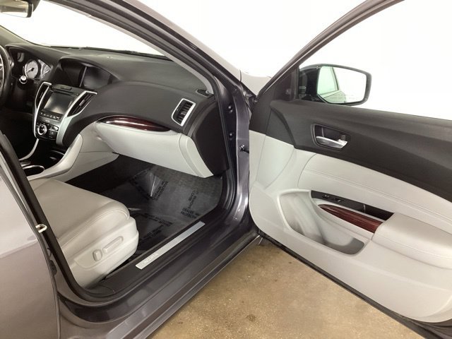 Used 2017 Acura TLX w/ Advance Package AWD/4WD image 21