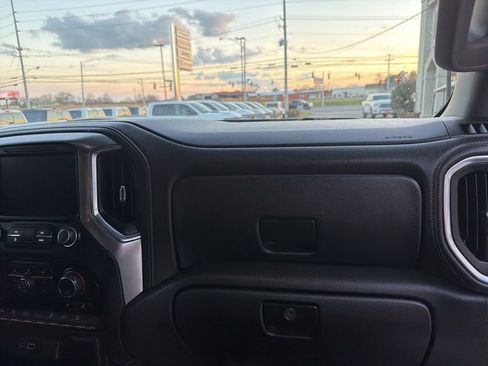 Used 2019 Chevrolet Silverado 1500 LT Trail Boss image 23