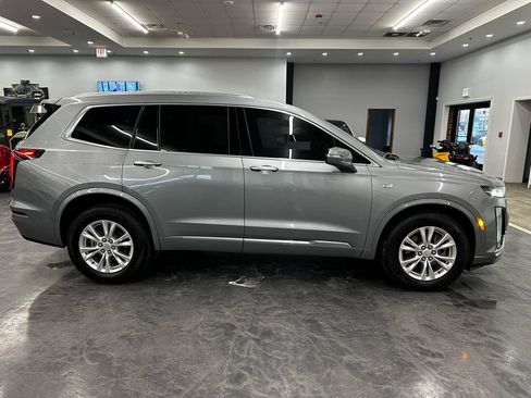 Used 2023 Cadillac XT6 Luxury AWD/4WD image 4