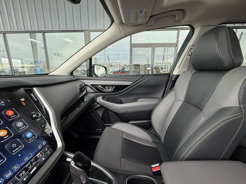 Used 2025 Subaru Outback Onyx Edition XT image 25