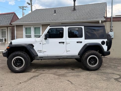 Used 2018 Jeep Wrangler Unlimited Sport S image 4