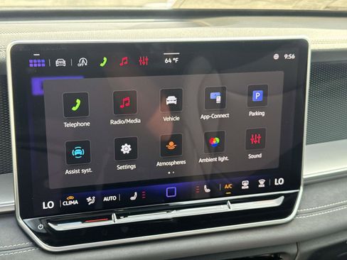 New 2026 Volkswagen Tiguan SE R-Line FWD image 28