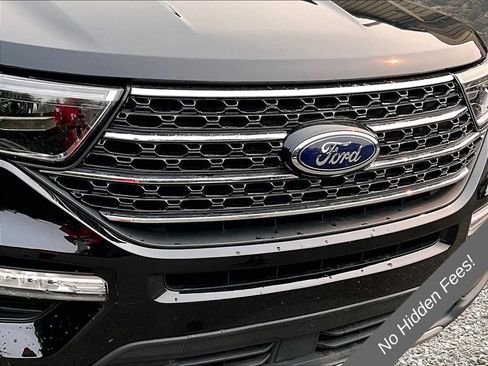 Used 2021 Ford Explorer XLT w/ Equipment Group 202A AWD/4WD image 24