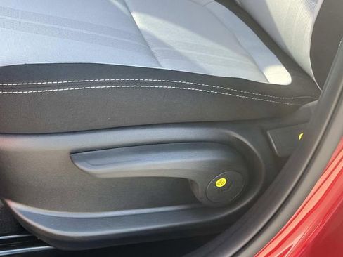 New 2026 Hyundai Venue SEL FWD image 21