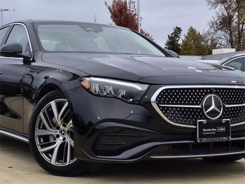 Certified 2025 Mercedes-Benz E 350 4MATIC Sedan image 7