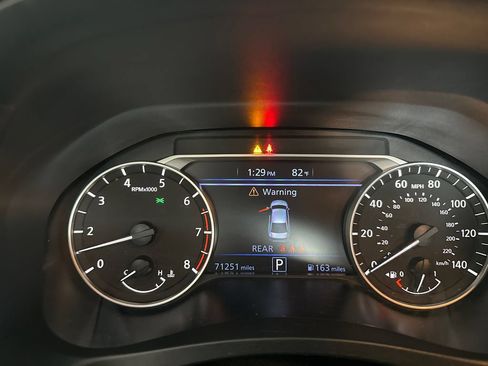 Used 2023 Nissan Altima 2.5 SR FWD image 13