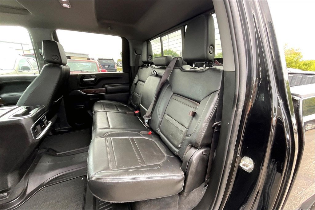 Used 2023 GMC Sierra 2500 Denali w/ Denali Black Diamond Edition AWD/4WD image 26