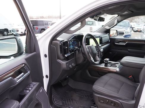 Certified 2023 Chevrolet Silverado 1500 RST image 16