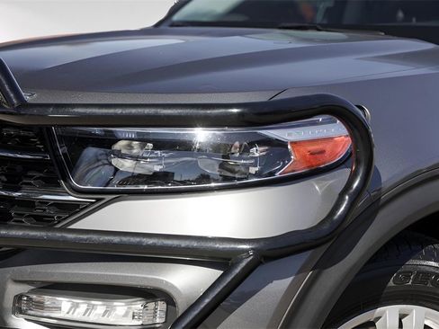 Used 2021 Ford Explorer XLT w/ Equipment Group 202A image 3