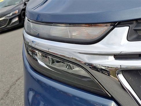 Used 2024 Chevrolet Equinox LS w/ LS Convenience Package image 9