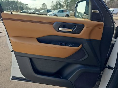 New 2026 Nissan Armada SL w/ Captain's Chari Seat Package RWD image 32