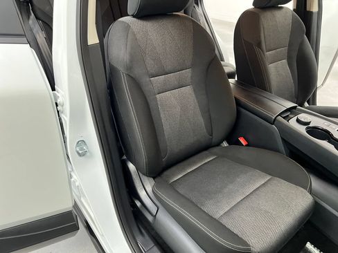 Used 2025 Nissan Rogue SV AWD/4WD image 28