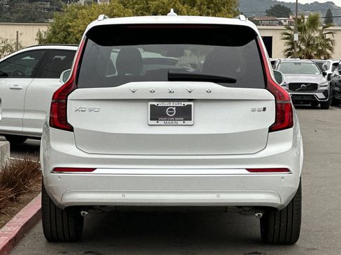 New 2026 Volvo XC90 B5 Plus w/ Protection Package image 7