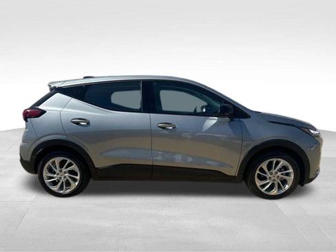 New 2027 Chevrolet Bolt LT w/ Comfort Package FWD image 39