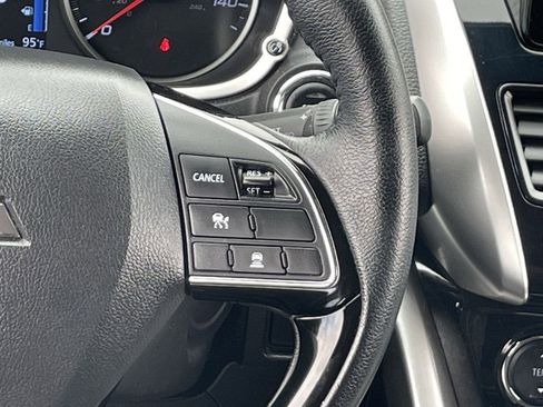 Used 2024 Mitsubishi Eclipse Cross SE image 20