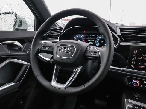 New 2025 Audi Q3 2.0T Premium image 19