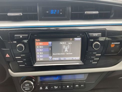 Used 2016 Toyota Corolla LE image 20