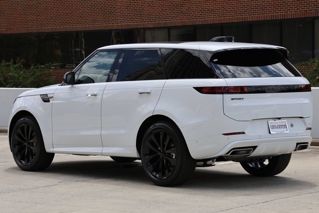 New 2026 Land Rover Range Rover Sport Dynamic SE AWD/4WD image 2