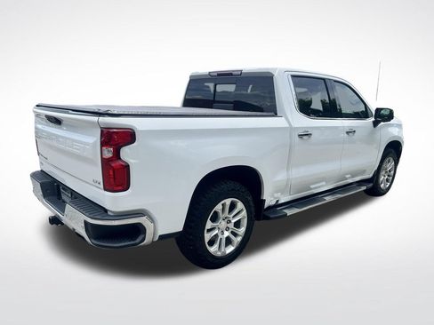 Used 2022 Chevrolet Silverado 1500 LTZ AWD/4WD image 6