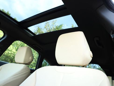 Used 2017 BMW 330i Gran Turismo xDrive image 21