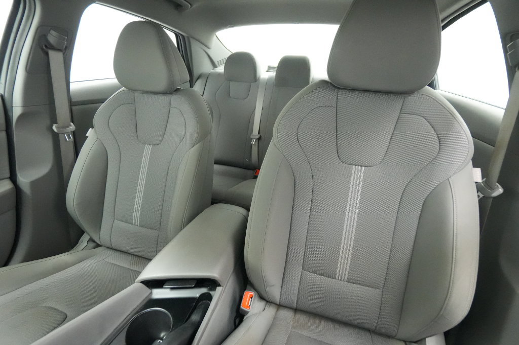 Used 2024 Hyundai Elantra SE FWD image 13