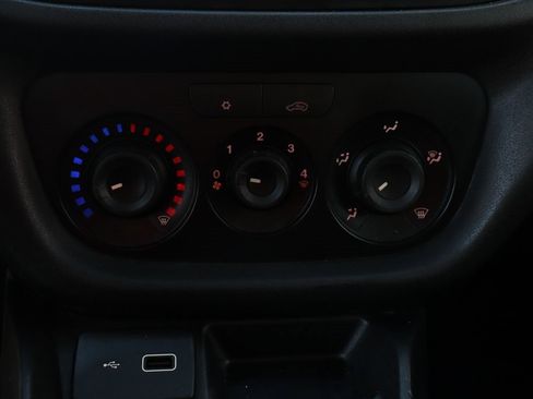 Used 2022 RAM ProMaster City Wagon image 31