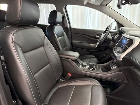 Used 2023 GMC Acadia SLT image 30