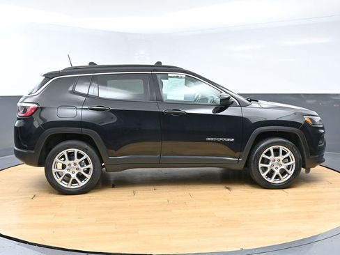 Used 2022 Jeep Compass Latitude AWD/4WD image 53