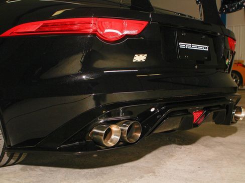 Used 2015 Jaguar F-TYPE R image 15