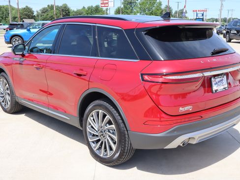 Used 2025 Lincoln Corsair Reserve FWD image 7