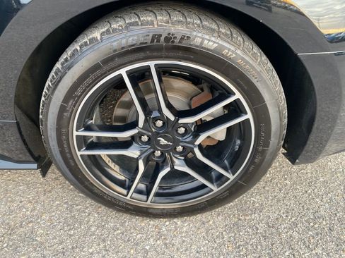 Used 2016 Ford Mustang Coupe image 26